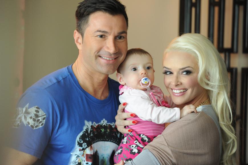 Familienglück: Daniela Katzenberger und Lucas Cordalis würden alles für Baby Sophia machen. Schon im Dezember ließen sie die Kleine taufen (zu sehen: heute Abend 21.15 Uhr, RTL2 in ihrer Doku)