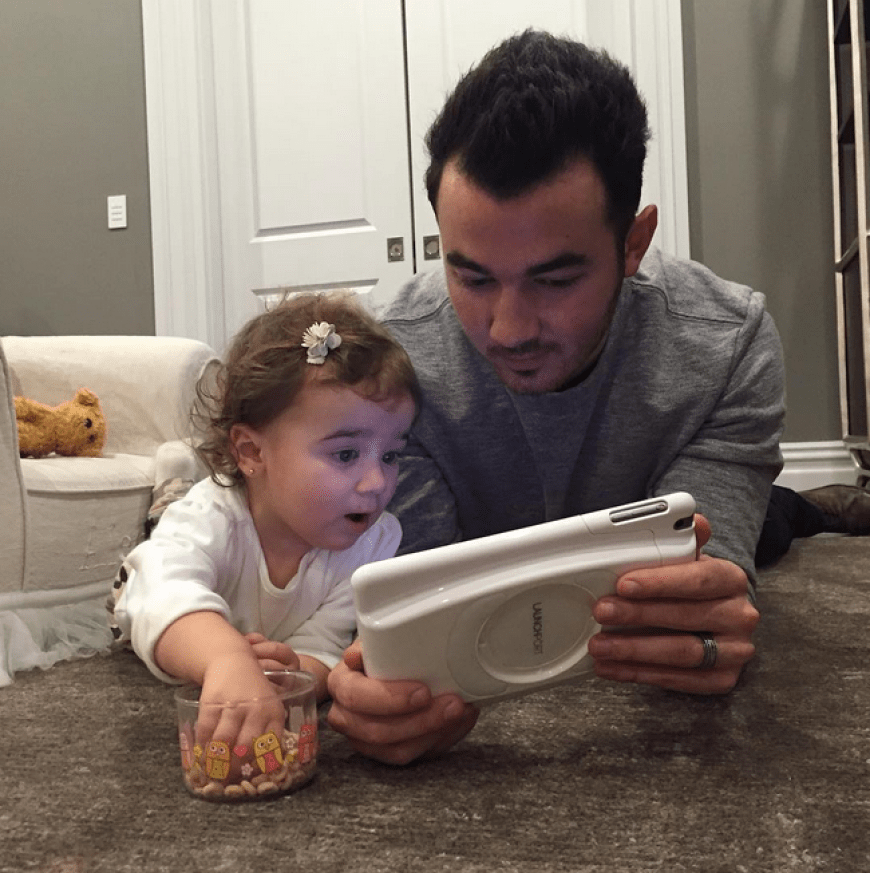 Kevin Jonas' erste Tochter Alena Rose kam im im Februar 2014 zur Welt.