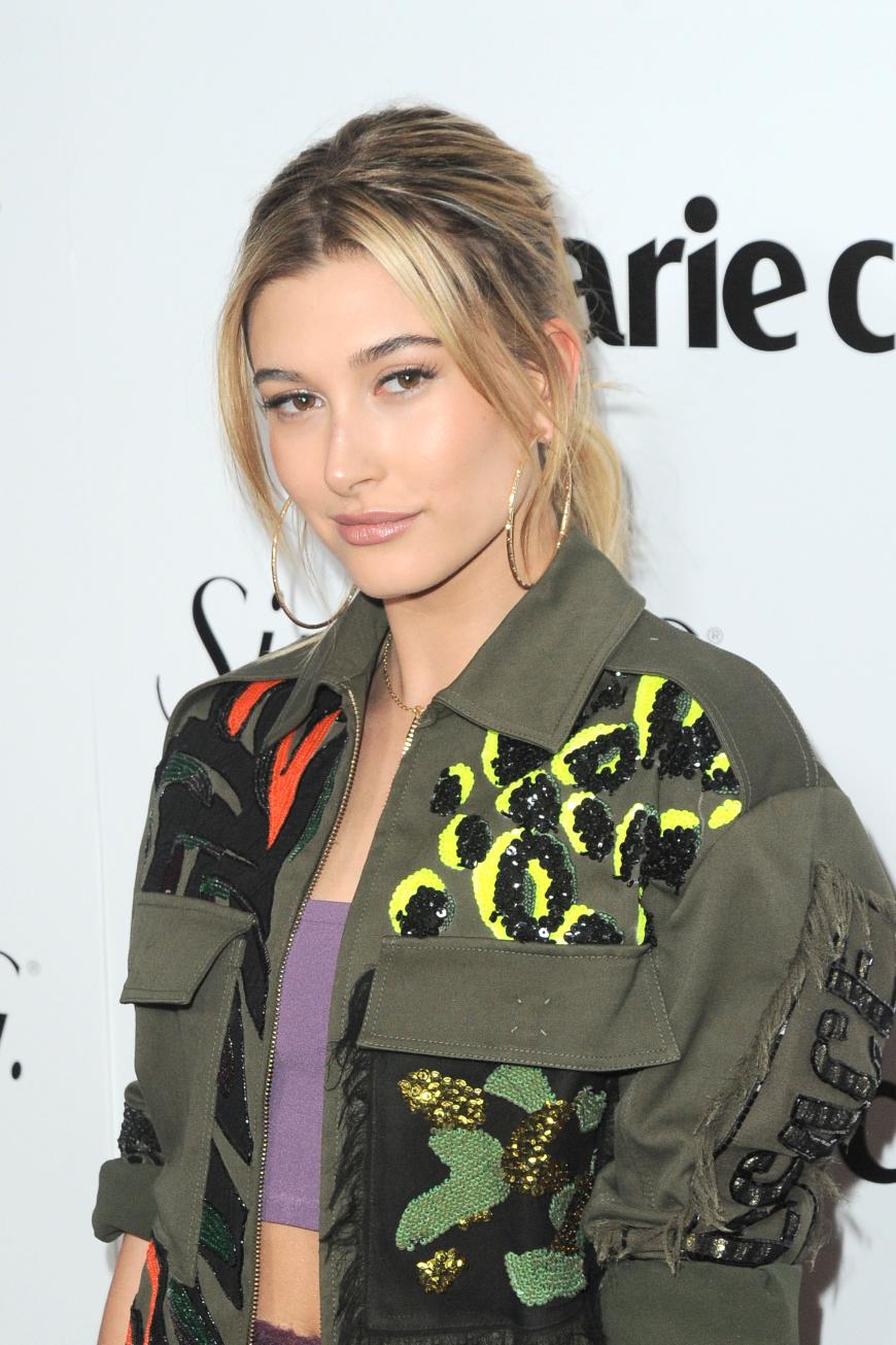 Na klar, es ist Model und Biebs-Ex Hailey Baldwin.