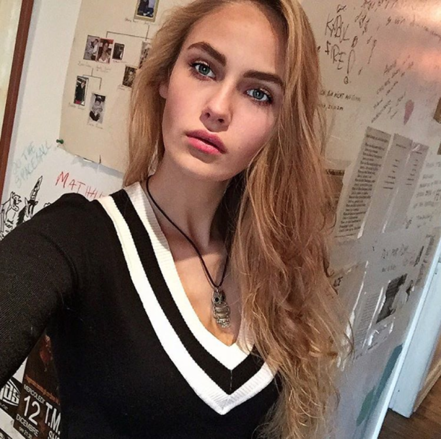 Elena Carrière auf Solopfaden? Die GNTM-Kandidatin und ihr Freund Sam sollen nicht mehr zusammen sein.