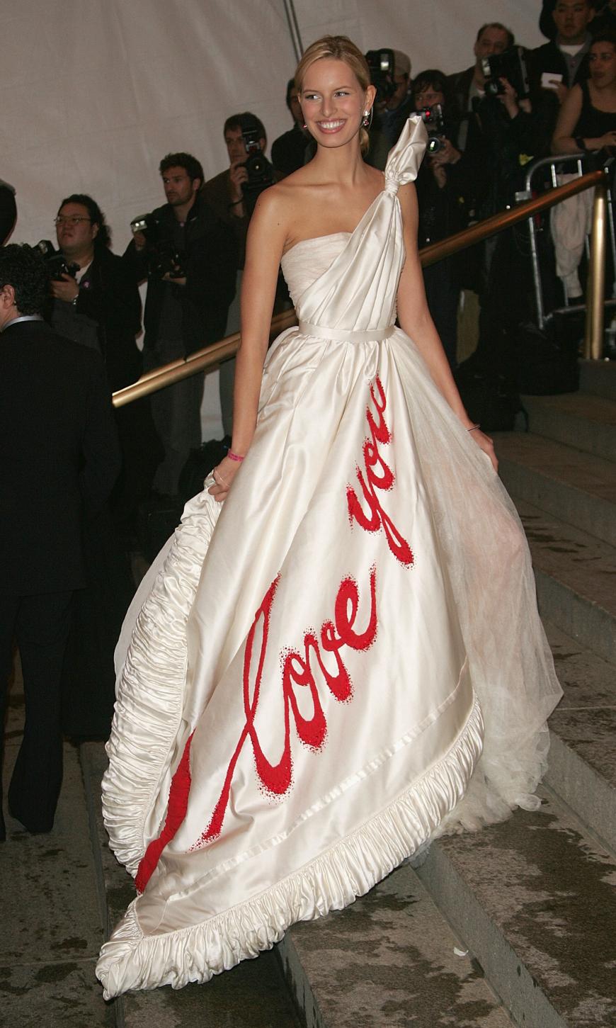 Karolina Kurkova versprüht Witz und Charme und eine nette Botschaft:
