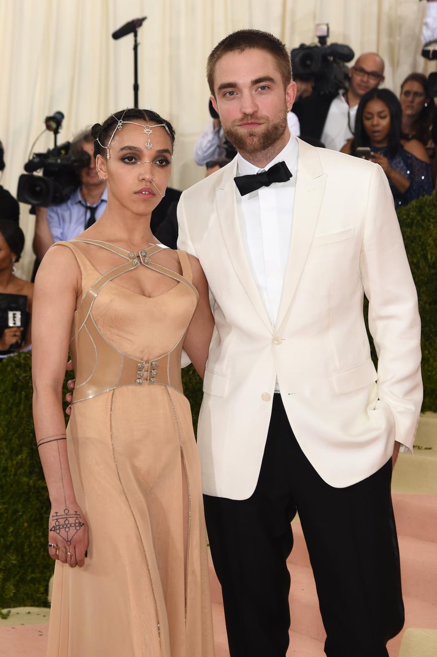 Die Ex-Akten um Robert Pattinson und seine Neue FKA Twigs? Sowas von passé!