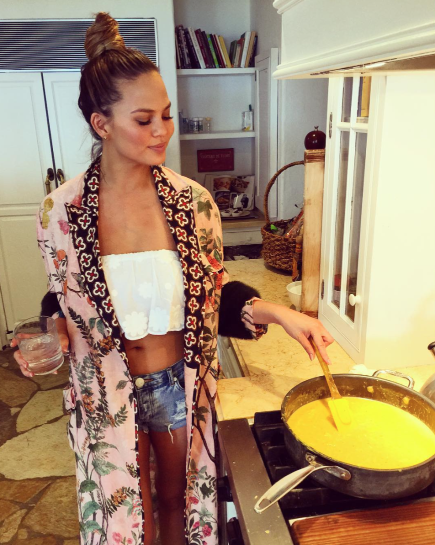 Chrissy Teigen brachte am 14. April ihr erstes Kind zur Welt.