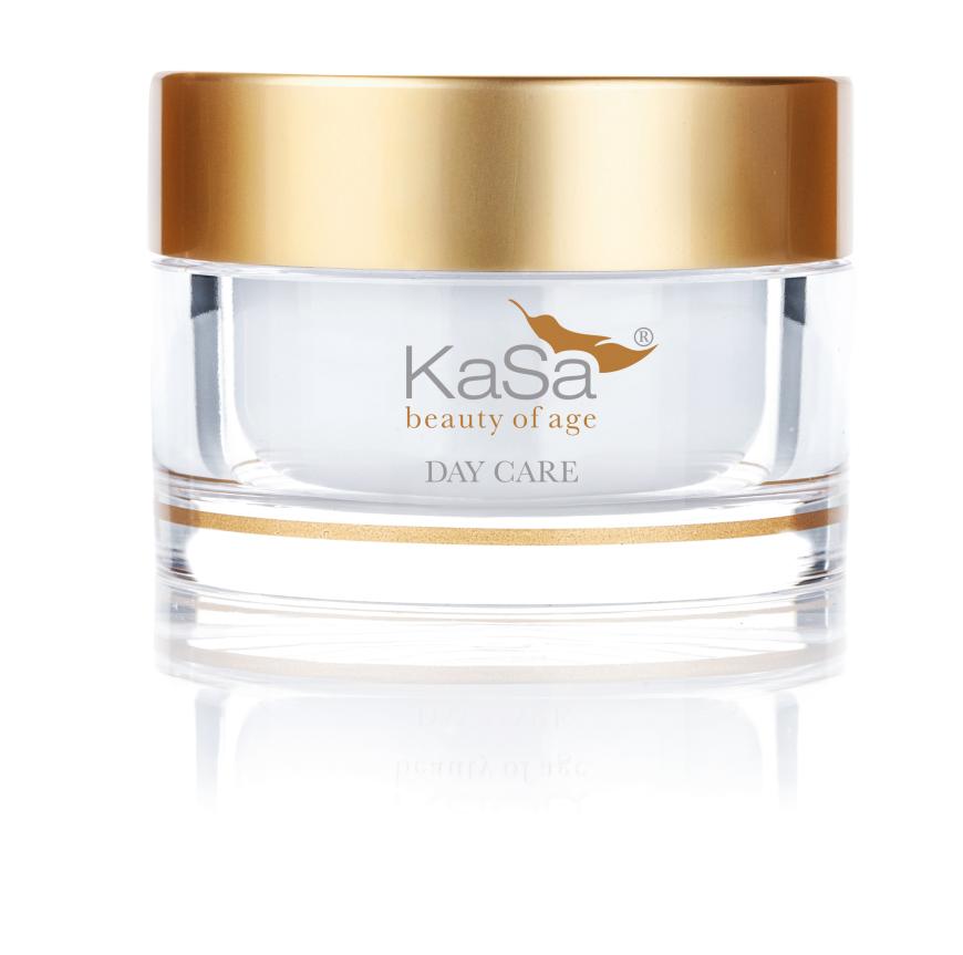 „Beauty of age Tagescreme“ von Kasa Cosmetics, lässt die Haut jugendlich strahlen, ca. 65 Euro, kasa-cosmetics.com