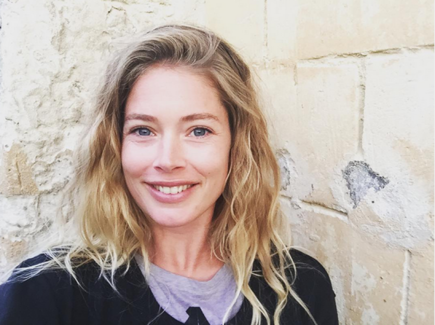 Beweist einmal mehr, warum sie zu den bestbezahlten Models der Welt gehört: Doutzen Kroes ist eben eine Naturschönheit.