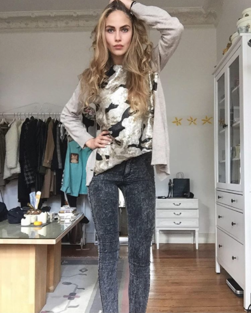 Elena - übrigens unangefochtene Social-Media-Queen unter Heidis