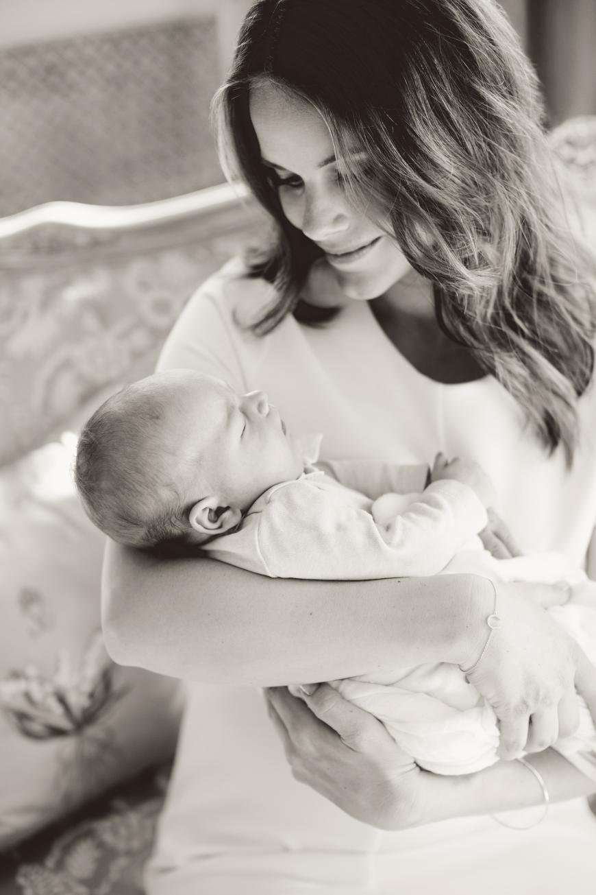 Bilderbuchfoto von Prinzessin Sofia und ihrem Baby, Prinz Alexander.