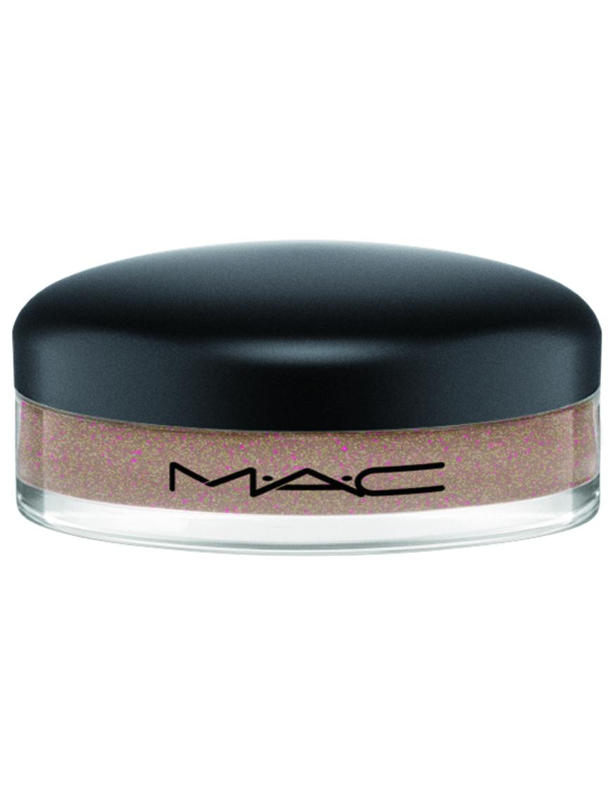 Hauchzart: „Studio Eye Gloss“-Lidschatten von Mac, in „Lightly Tauped“, ca. 24 Euro