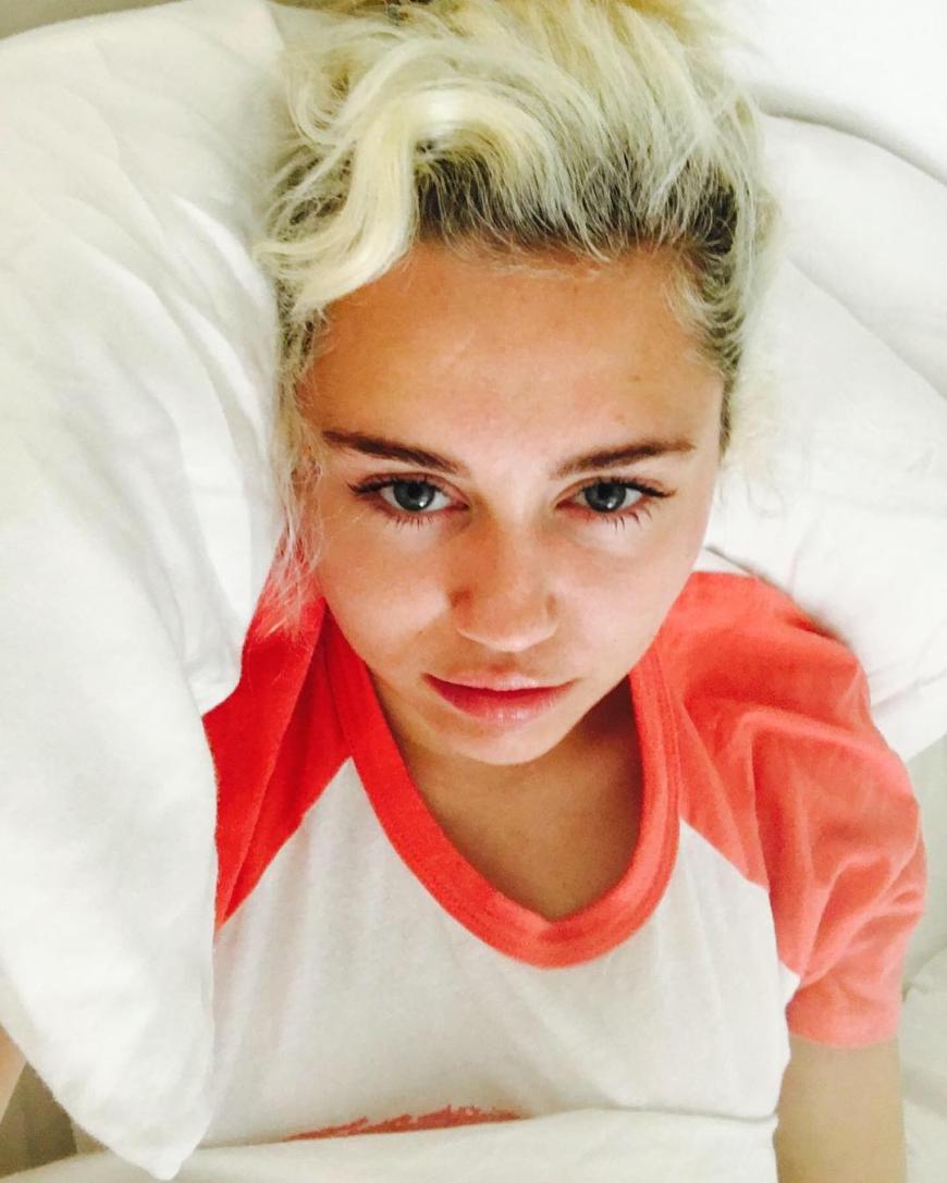 Miley Cyrus soll am Boden zerstört sein.
