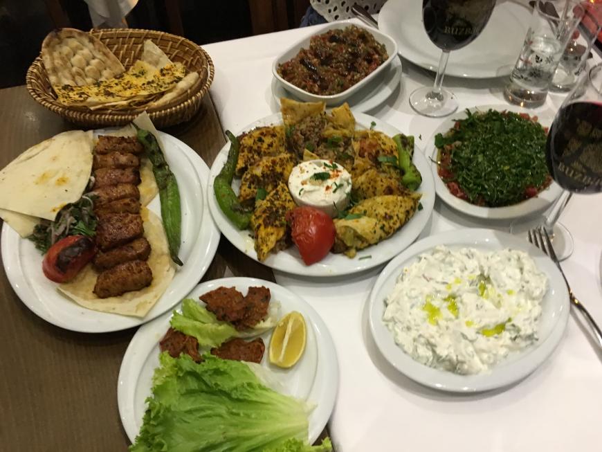 Das beste Kebap: Im Zübeyir Ocakbasi essen die Einheimischen! Immer ein gutes Zeichen! zubeyirocakbasi.com.tr