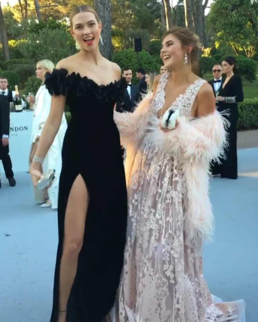 Karlie Kloss und Stefanie Giesinger bei der amfAR-Gala 2016.