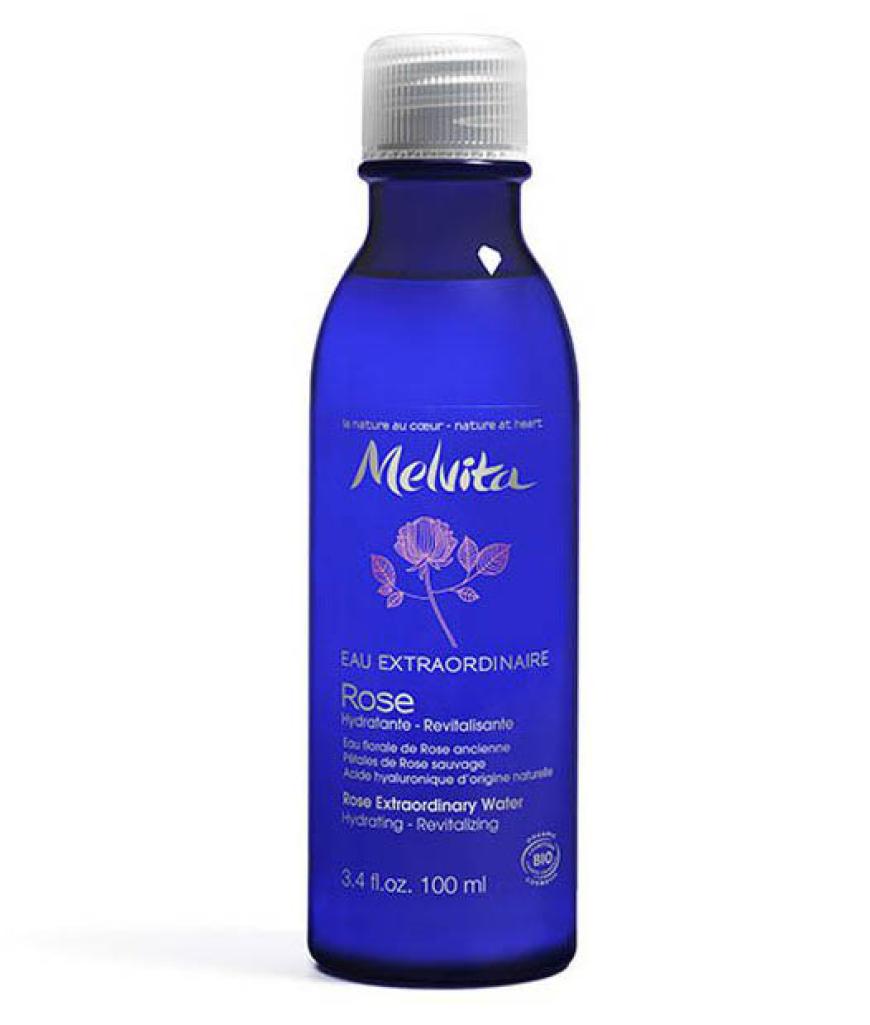 „Rosenblütenwasser Extraordinaire“ von Melvita, erfrischt und spendet Feuchtigkeit, ca. 18 Euro