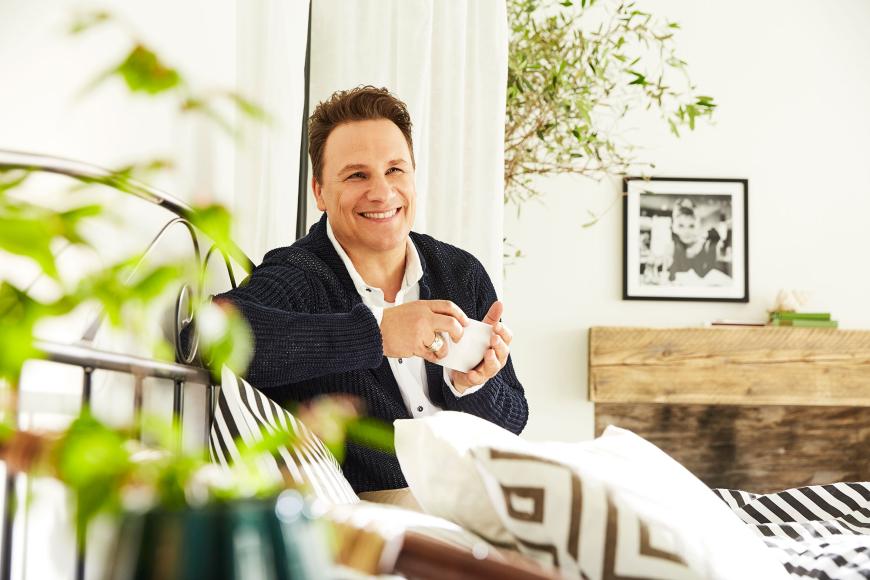 Dafür hat sich der Star-Designer unter anderem vom hippen Berlin und mediterranen Lifestyle Mallorcas inspirieren lassen.