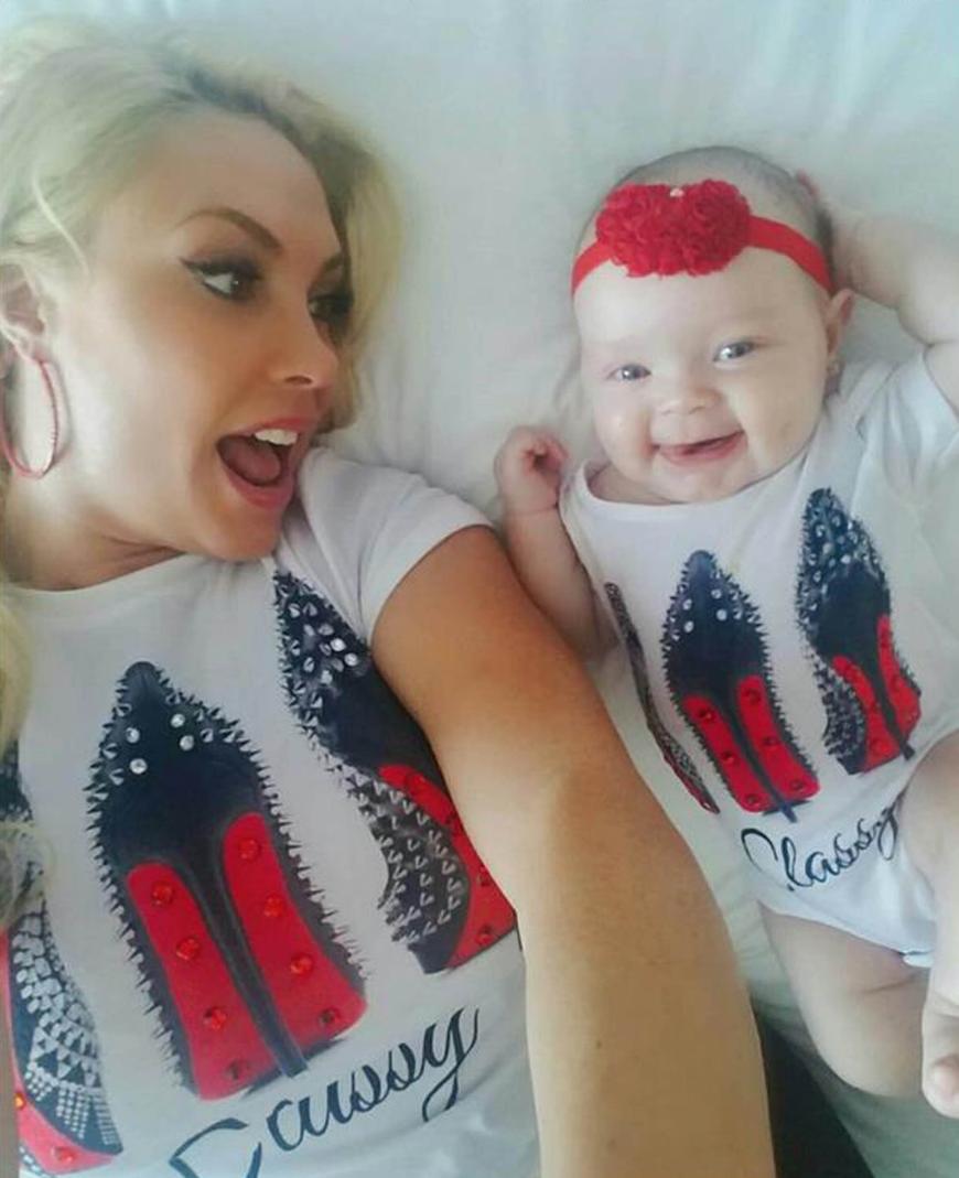 Hinreißend! Coco Austin posiert mit ihrer zuckersüßen Tochter Chanel im Partner-Look