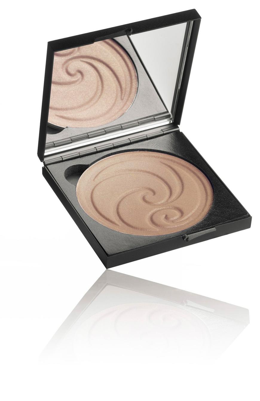 „Luminous Powder“ von Living Nature, in „Summer Bronze“, ca. 33 Euro, living-nature.de