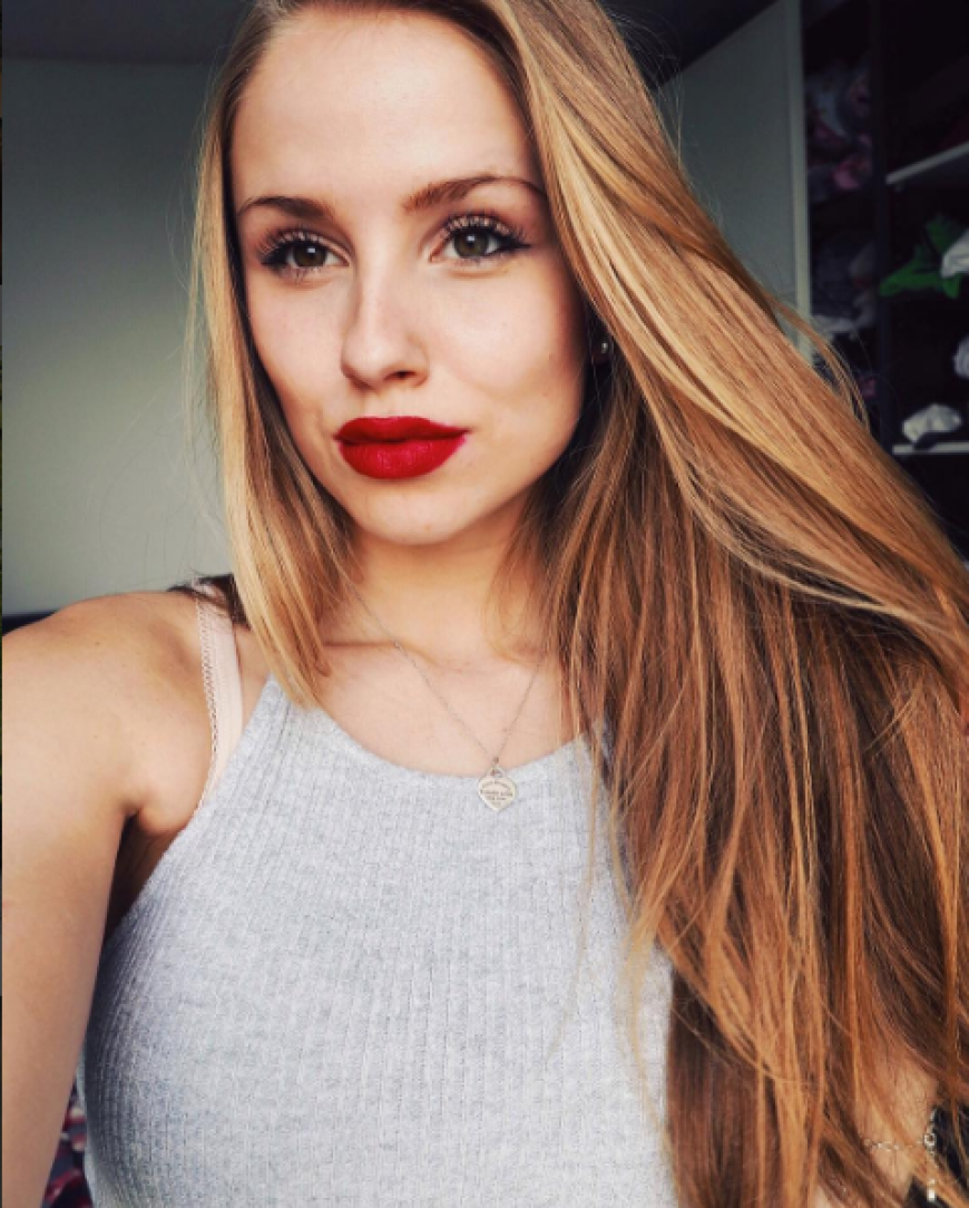 Wow, wer ist diese langmähnige Dame mit dem Kylie-Jenner-Kussmund?