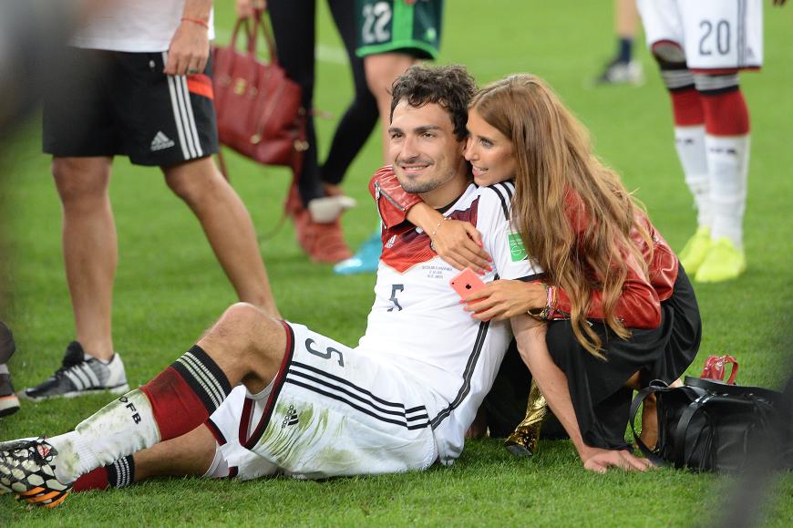 Bereits seit neun Jahren ein Paar: Mats Hummels und seine Cathy Hummels. Mittlerweile sind die beiden sogar verheiratet.