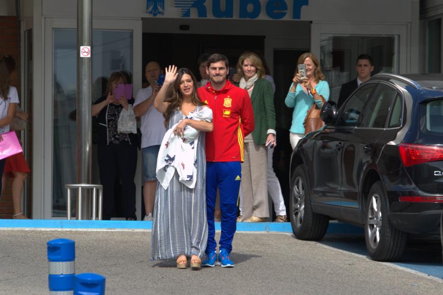 Hallo Baby! Iker Casillas und Sara Carbonero freuen sich nur wenige Tage vor der EM 2016 über Nachwuchs.