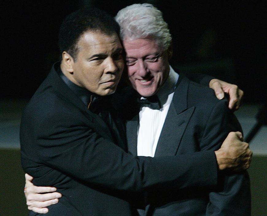 Der frühere US-Präsident Bill Clinton wird nach Louisville reisen, um während der Beerdigung eine Rede für seinen verstorbenen Freund zu halten.