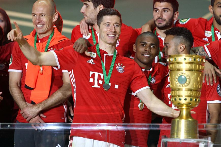 EM 2016: Die heißesten Spielerfrauen bei der ...