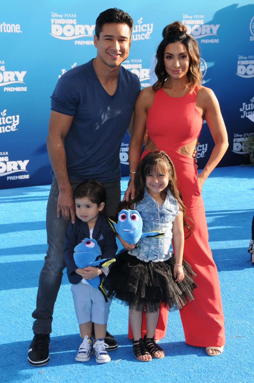 Moderator Mario Lopez samt Kids