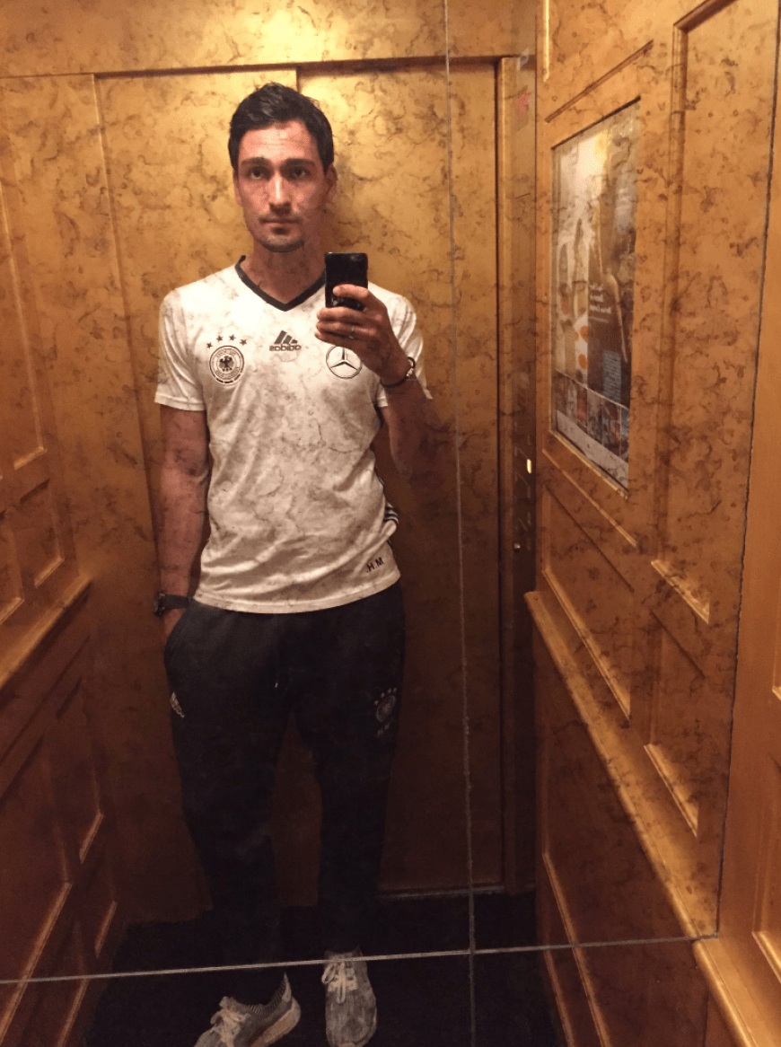 Mats Hummels teilt ein