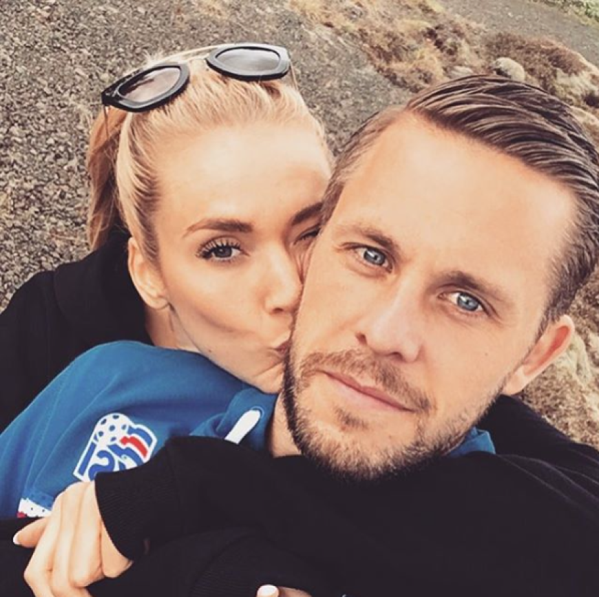 Da konnte sich auch der Island-Kicker Gylfi Sigurdsson nur in die 27-Jährige vergucken.