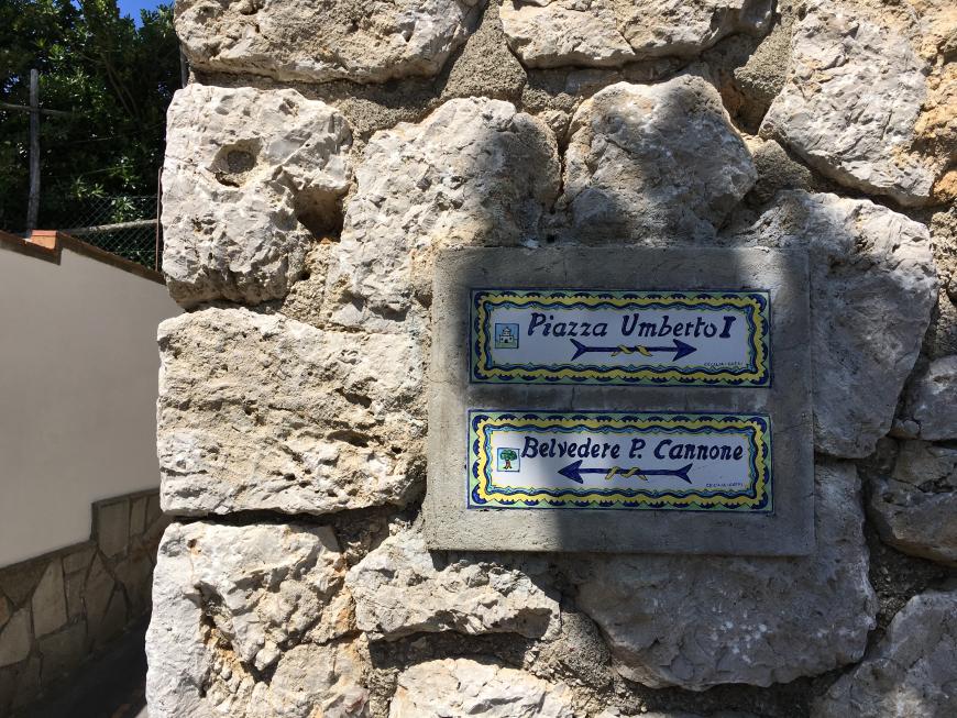 Awww... Wie süß sind bitte die Straßennamen auf Capri? Ich war total begeistert!