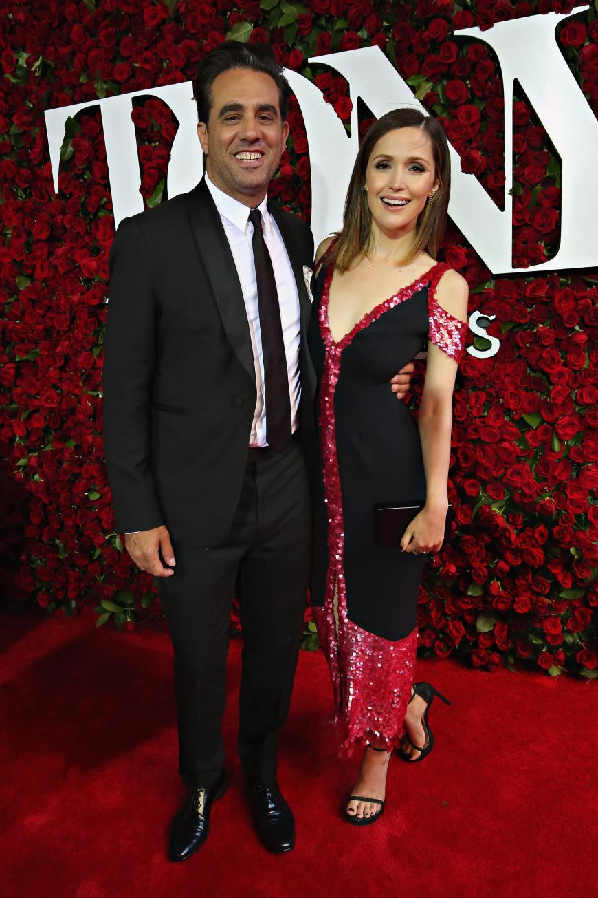 Rose Byrne konnte uns in ihrem schwarzen Dress mit roten Pailletten von Thakoon leider nicht ganz überzeugen.