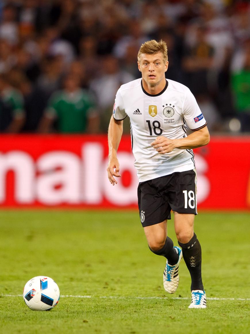 Toni Kross im Spiel Deutschland ... | Aww! Toni Kroos ...