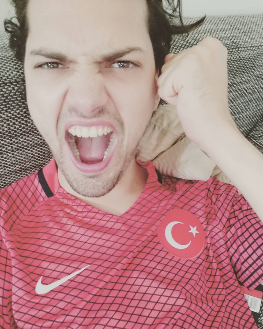Jimi Blue Ochsenknecht fiebert mit der türkischen Nationalmannschaft.