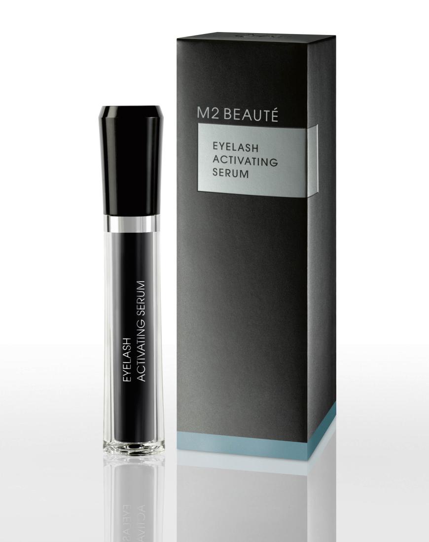 „Eyelash Activating Serum“ von M2 Beauté, stimuliert die Wimpernwurzeln, ca. 120 Euro