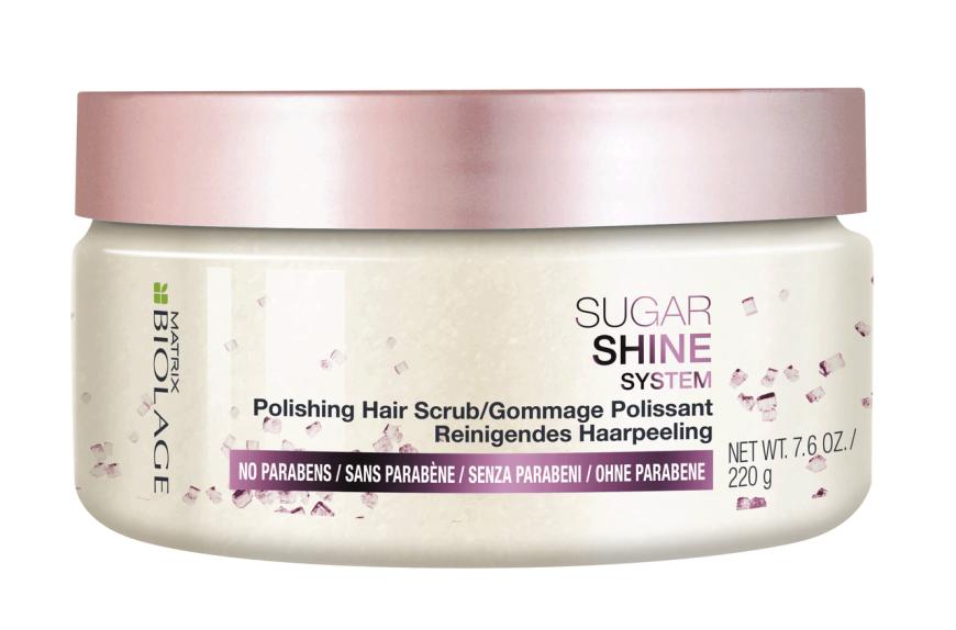 Befreit von Rückständen: „Biolage Polishing Hair Scrub“-Peeling von Matrix, ca. 19 Euro, beim Friseur