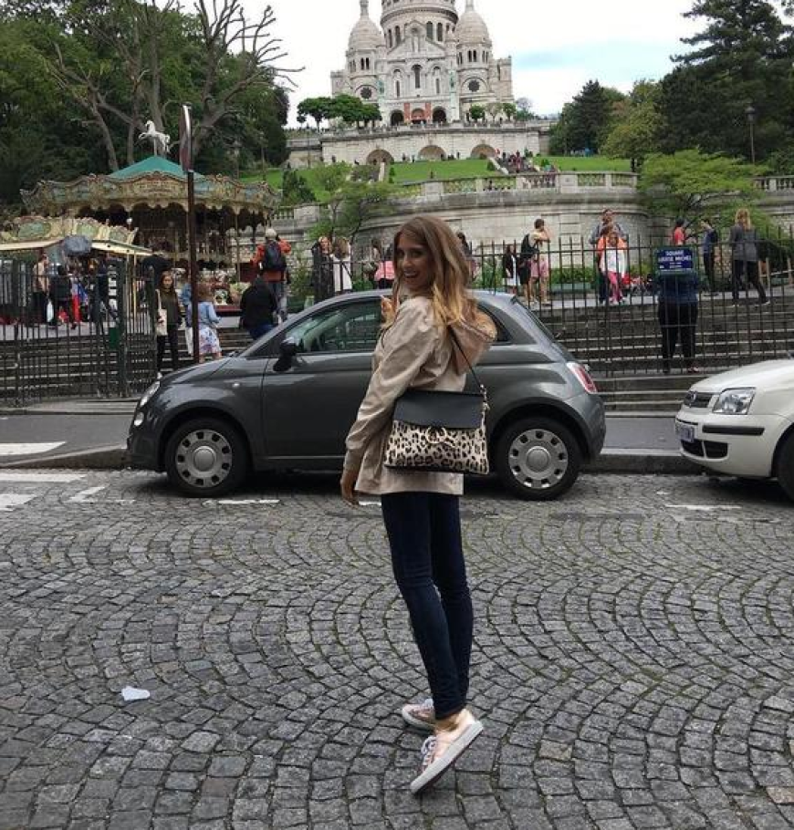 Ankunft in Frankreich! Cathy Hummels macht Sightseeing in Paris.
