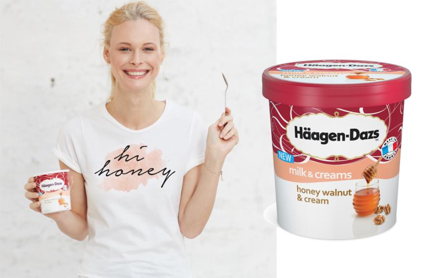 Honey Walnut & Cream von Häagen-Dazs schmeckt wie es heißt: honigsüß, walnuss-knusprig und cremig lecker. Karamellisierte Walnuss-Stückchen knuspern im Mund, während das Eis langsam auf der Zunge schmilzt. Mmmh! 500 ml, 5,99 Euro UVP. Dazu gibt's ein lässiges „Hi Honey“-Shirt für 25 Euro in den Größen S, M und L bei www.juniqe.de.