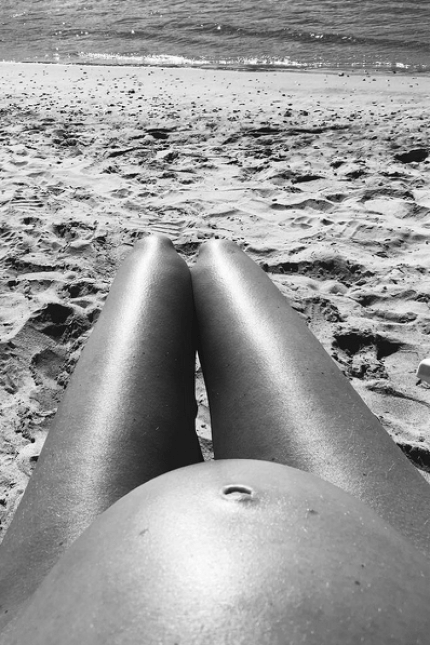 DAS möchte Candice nicht auf sich sitzen lassen und postet die gleiche Pose am Beach - Punkt für Candice!