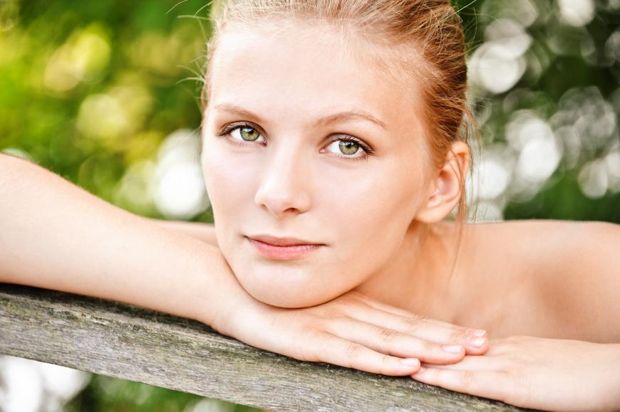 Das Triumvirat aus Lebenstil, guter Ernährung und ausreichender Pflege ist verantwortlich dafür, dass es unserer Haut gut geht.