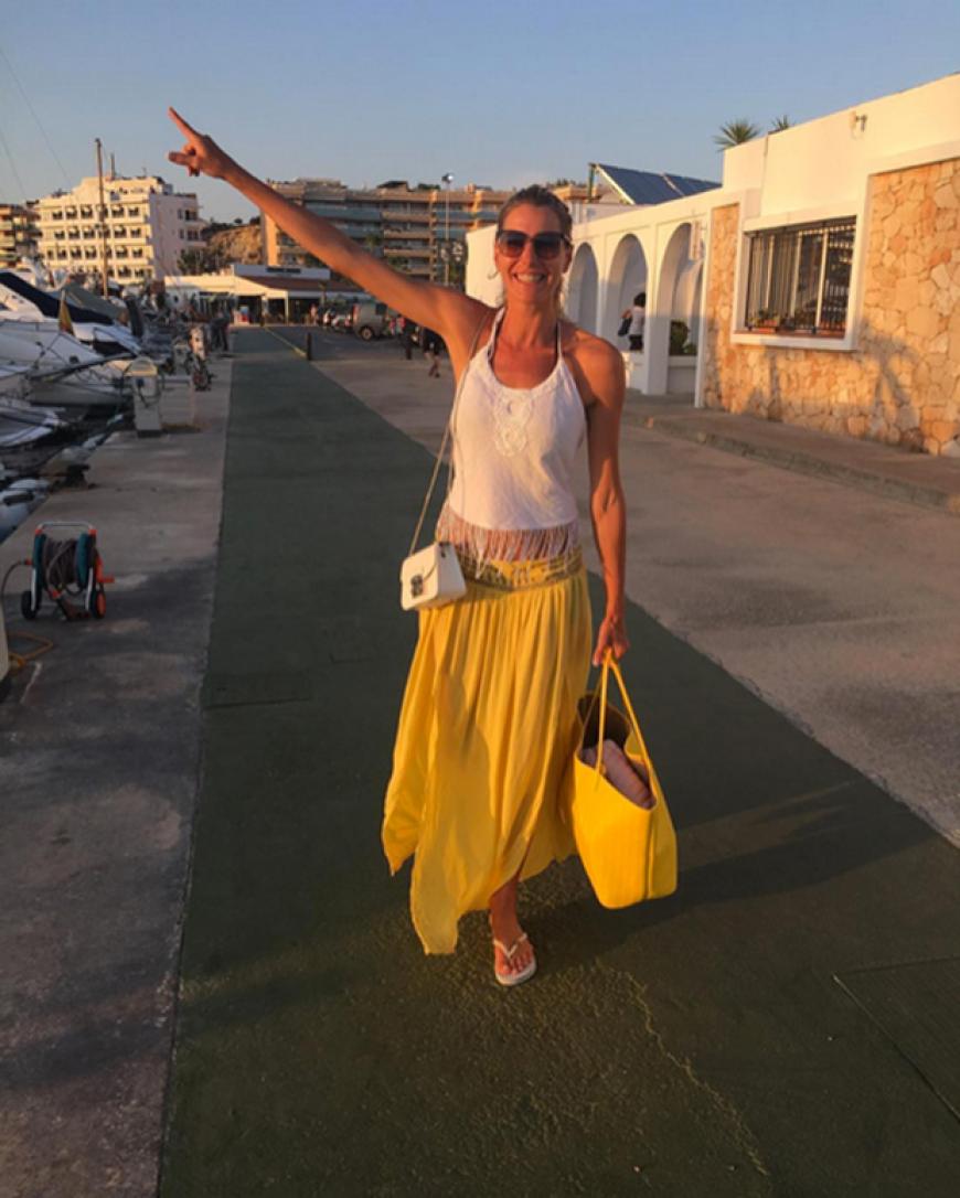 Ibiza Hippie: Maxi-Röcke und Fransen-Tops gehören einfach hier her.