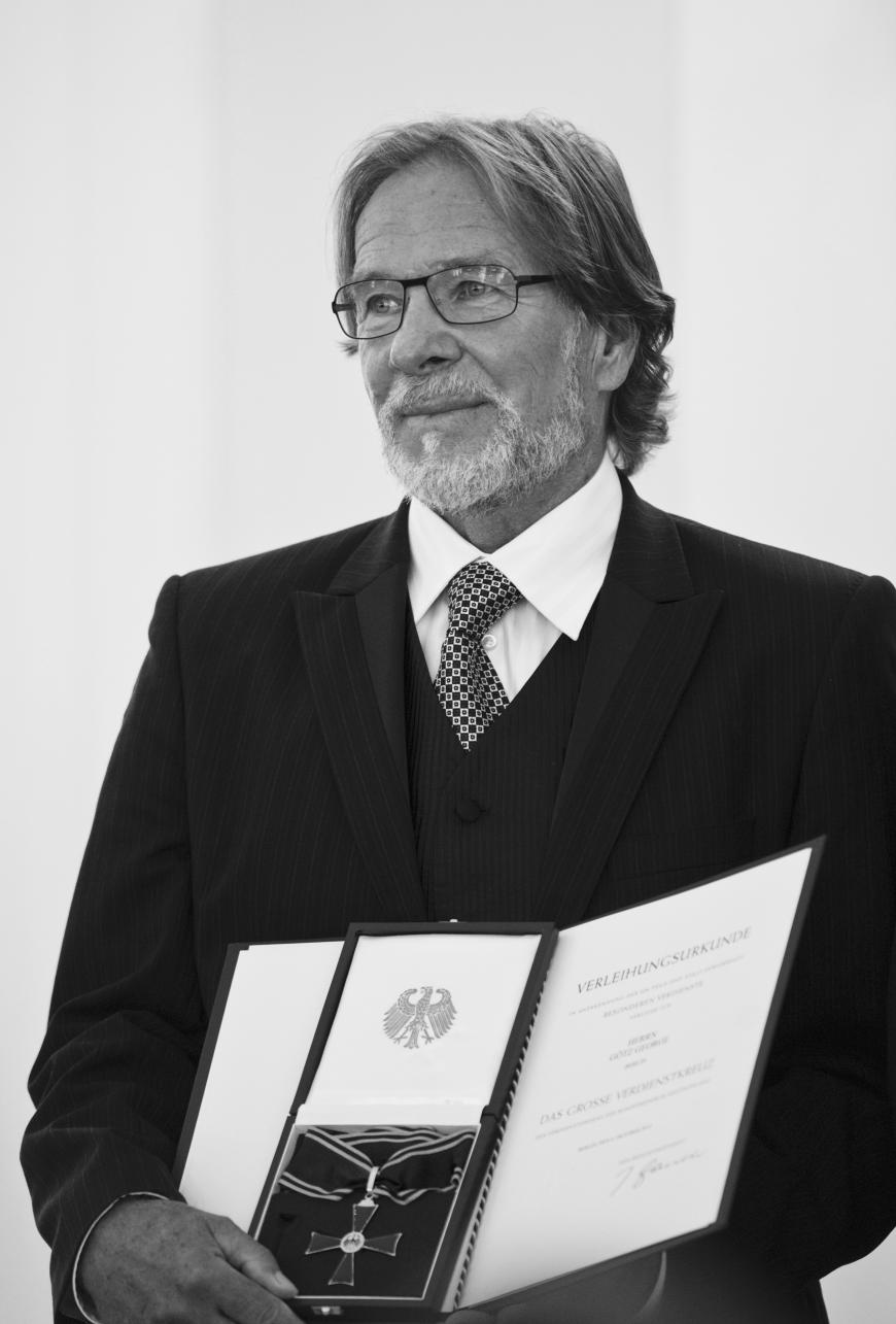 Götz George wurde 77 Jahre alt. Er soll für eine kurze Zeit an einer "schweren Krankheit" gelitten haben.