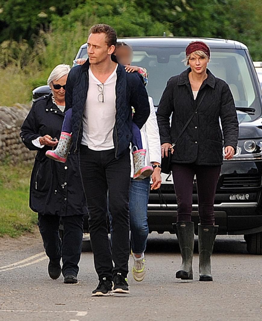 Tom Hiddleston und Taylor Swift besuchten am Wochenende seine Heimat Suffolk, England.