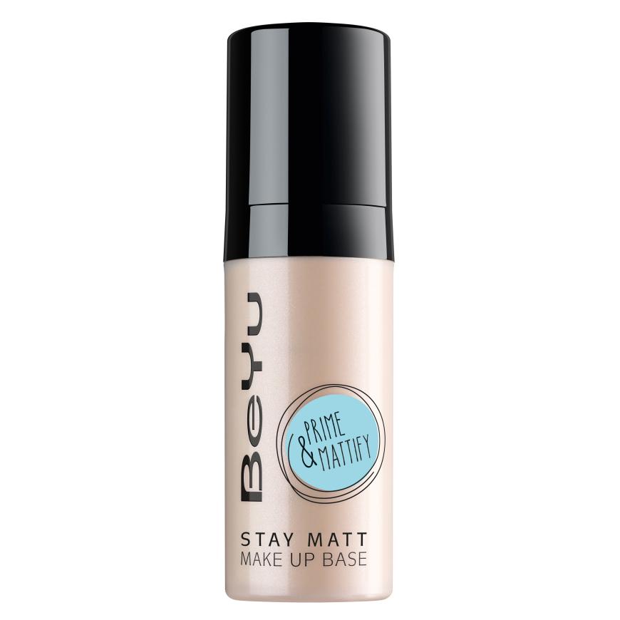 IMMER SCHÖN MATT „Super Grundlage, damit der Teint nicht glänzt.“ „Stay Matte Make Up Base“ von Beyu, ca. 17 Euro