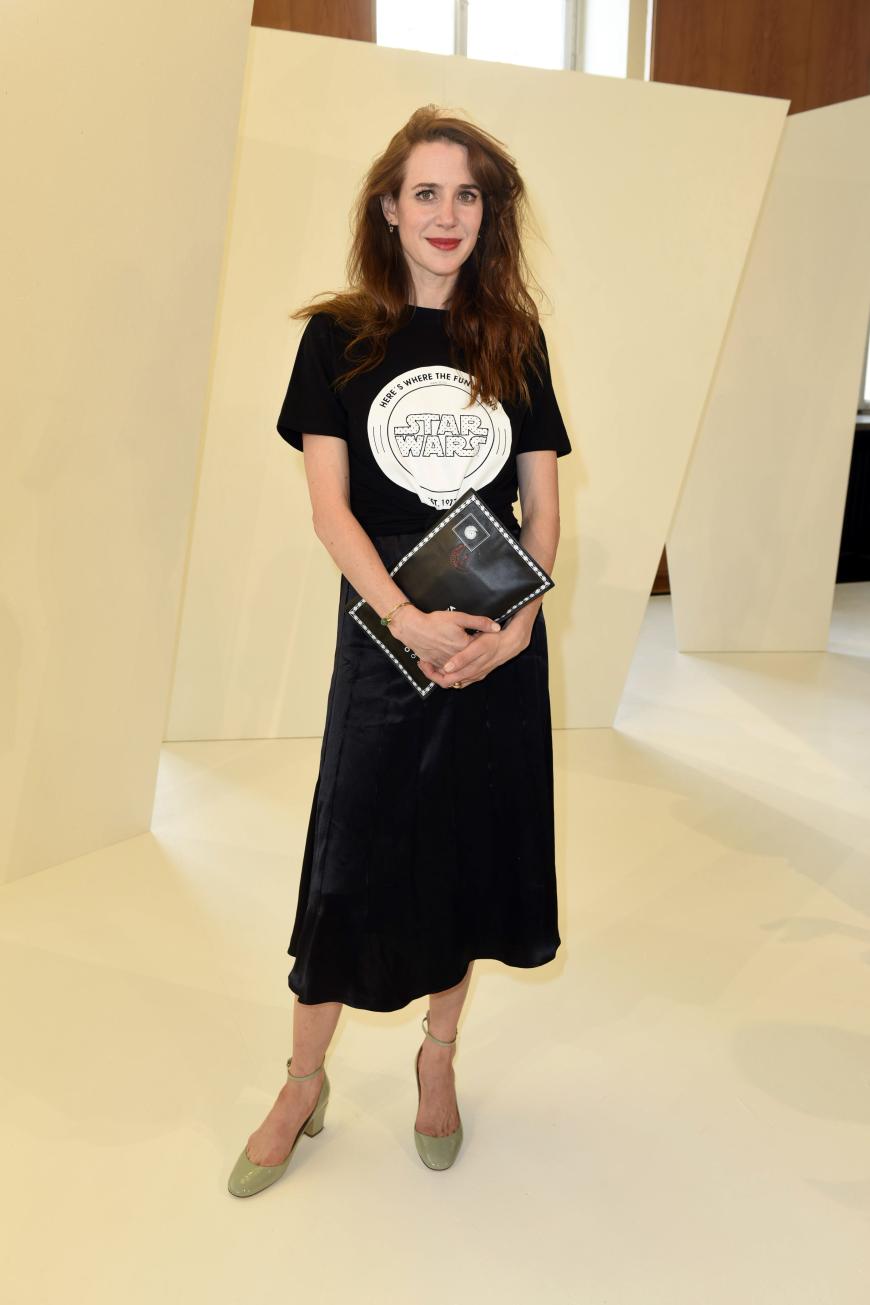 Schauspielerin Julia Malik im coolen