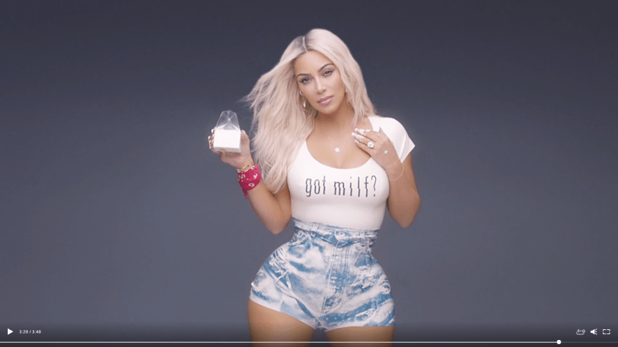 Die Taille von Kim Kardashian im