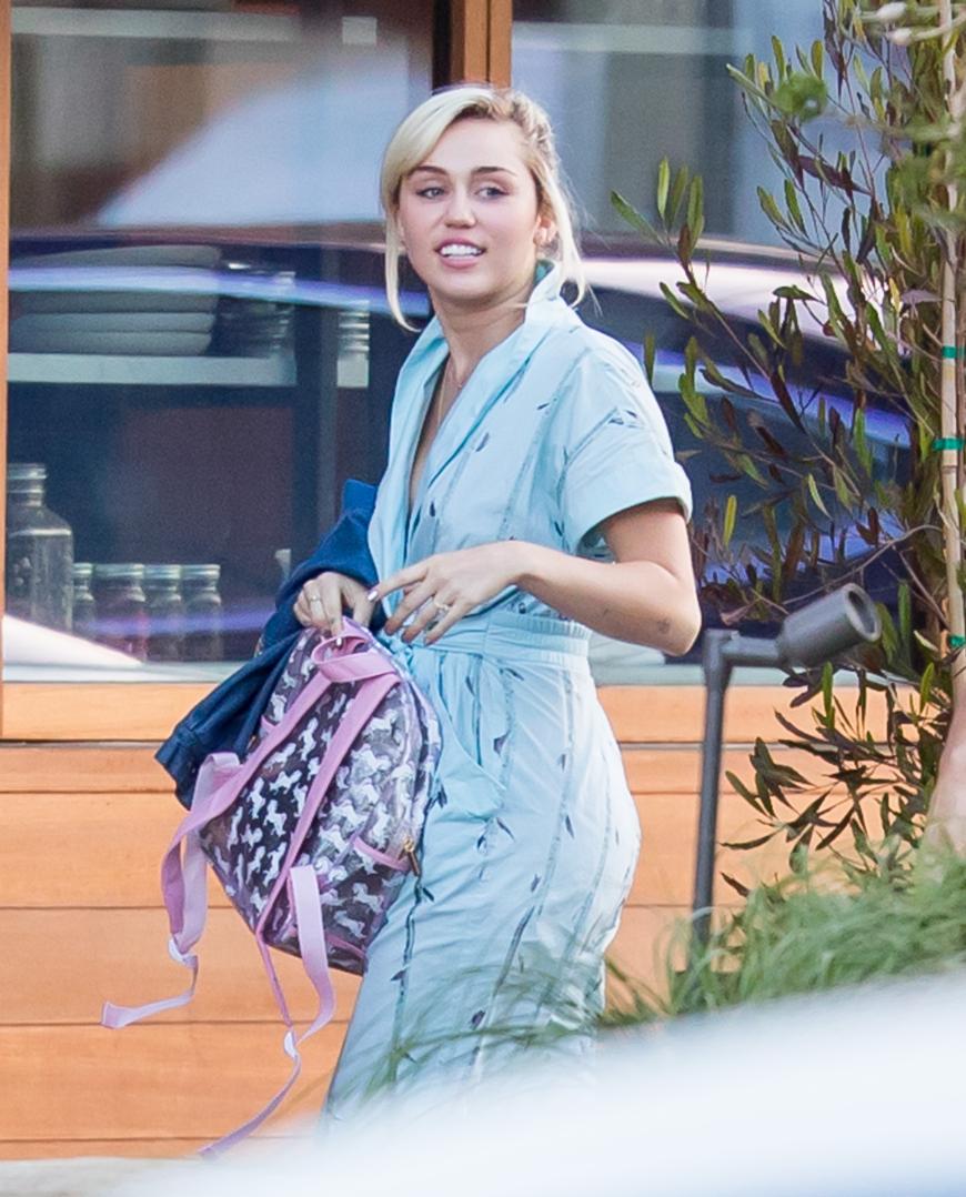 Miley Cyrus zeigt beim Date mit Liam ihren neuen Style ...