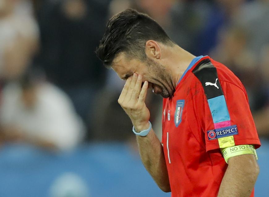 Beim italienischen National-Torwart Gianluigi Buffon flossen nach dem spannenden Viertelfinale die Tränen, denn für den 38-Jährigen war dies das letzte EM-Spiel für Italiens Nationalmannschaft.