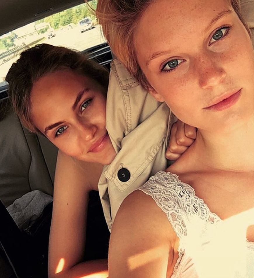 Elena Carrière (l.) und Kim Hnizdo sprachen exlusiv mit OK! über ihren Beziehungsstatus.