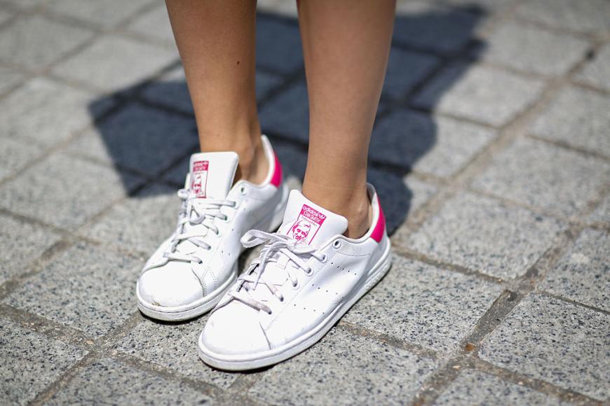 DER Kultschuh der letzten Saisons: der Adidas Stan Smith