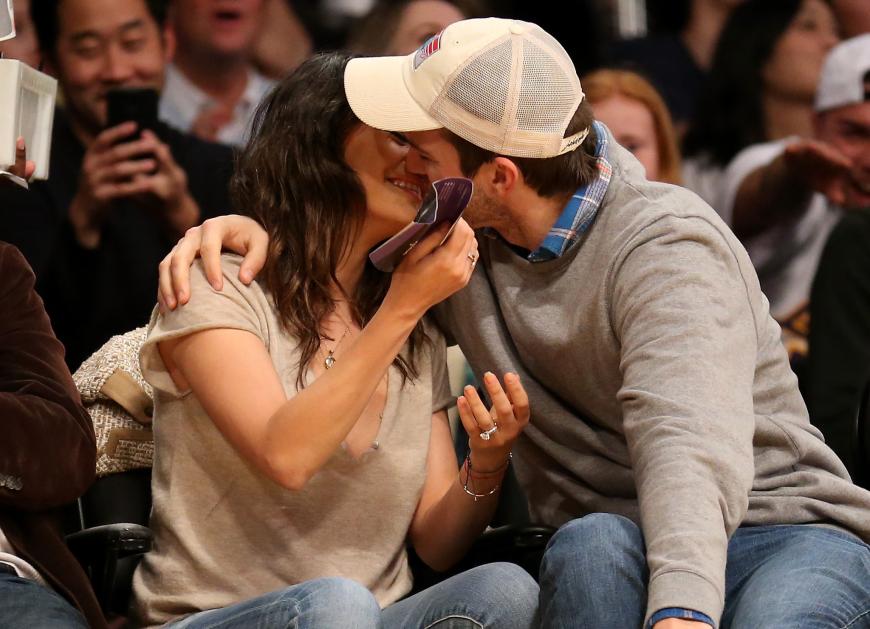 Inzwischen sind Mila Kunis und Ashton Kutcher verheiratet und erwarten Baby Nummer 2.