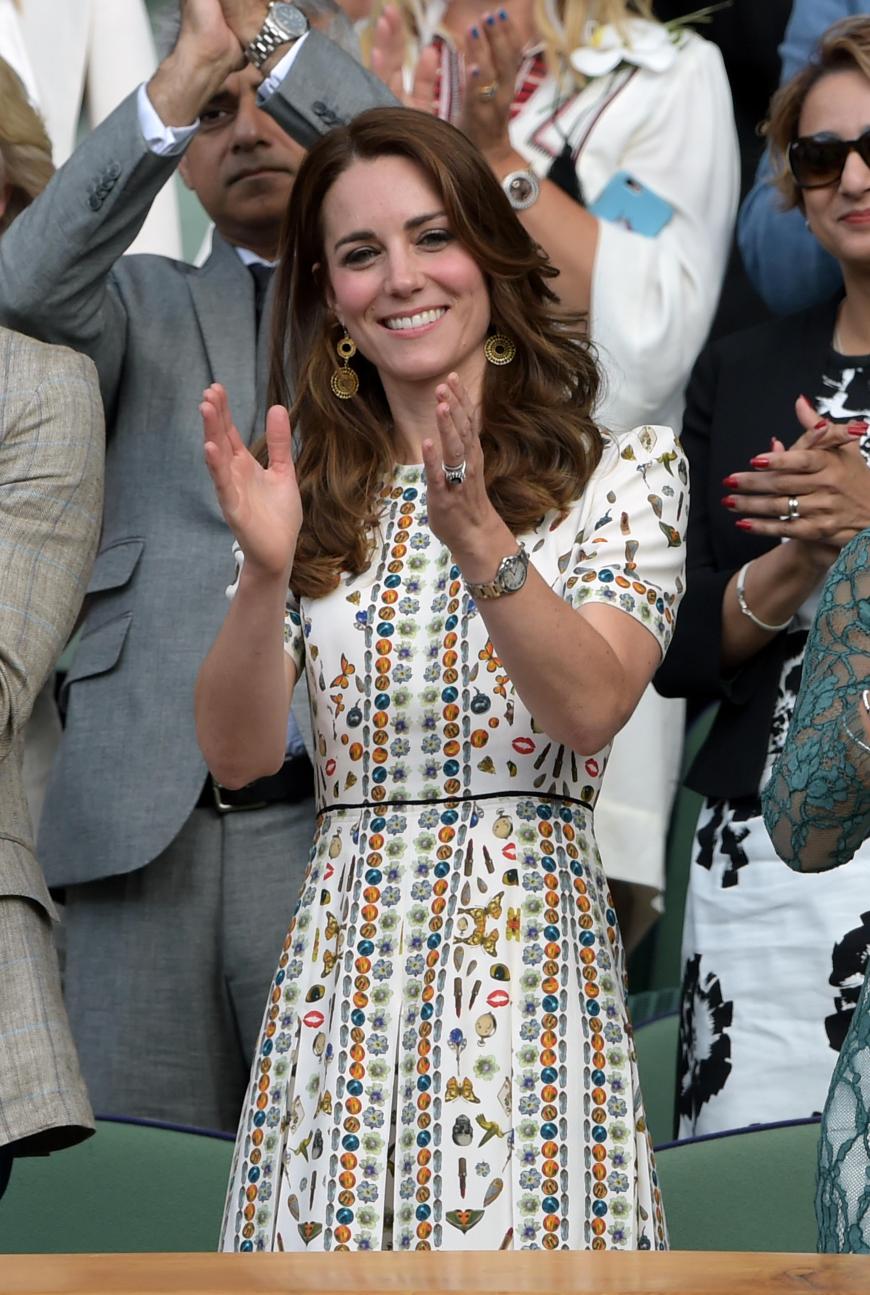 Fast schon exzentrisch zeigte sich Herzogin Kate beim Finale in Wimbledon, wo sie neben ihrem Mann in der Royal Box den Kontrahenten zujubelte.