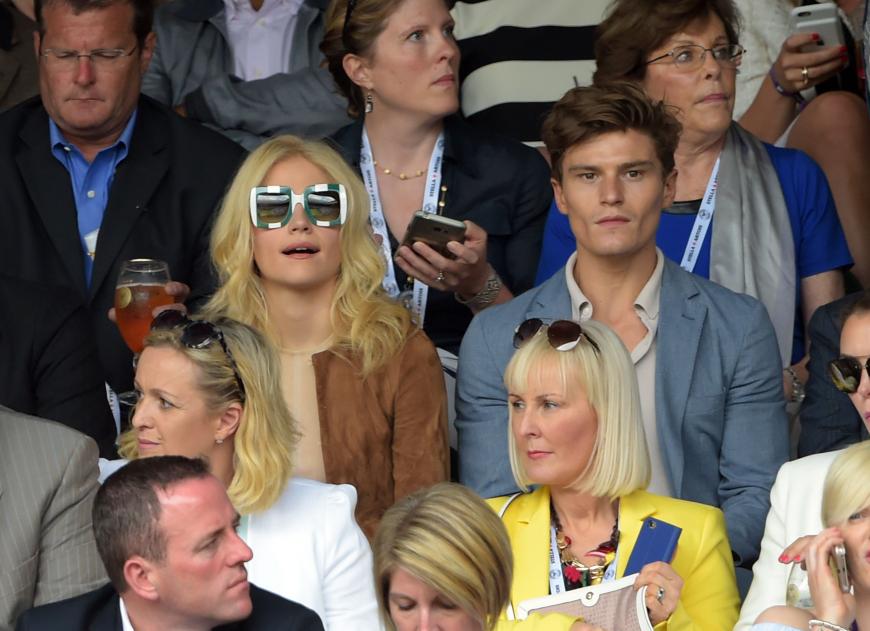 Pixie Lott zeigte sich mit ihrem Liebsten Oliver Cheshire.